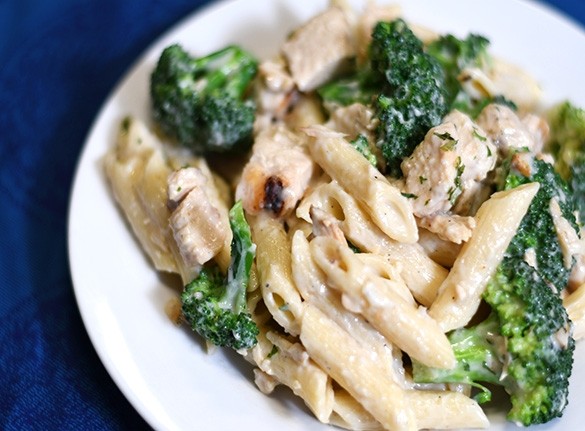 Chicken and Broccoli Alfredo - Item # 314 - Dave's Fresh Marketplace Catering RI